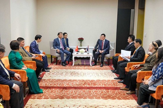 Thứ trưởng Đỗ Thắng Hải gặp xã giao Phó Thủ tướng kiêm Bộ trưởng Bộ Thương mại Thái Lan