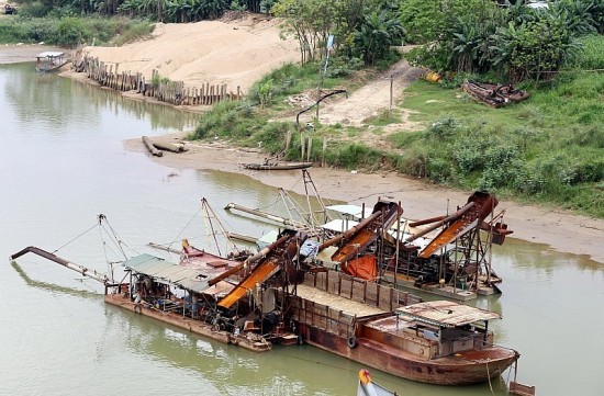 Quảng Nam: Doanh nghiệp bị phạt 445 triệu đồng vì khai thác cát lòng sông không có giấy phép