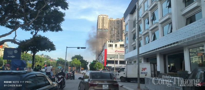 Cháy lớn tại tòa nhà gần Thiên đường Bảo Sơn