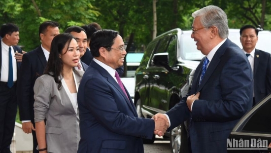 Thủ tướng Phạm Minh Chính đón và hội kiến với Tổng thống Cộng hòa Kazakhstan