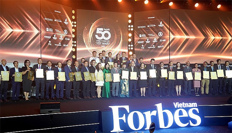 PV GAS liên tiếp nhận vinh danh “Top 50 Công ty niêm yết tốt nhất Việt Nam năm 2023”