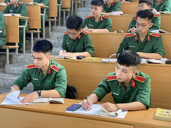 Công bố điểm chuẩn 17 trường quân đội năm 2023