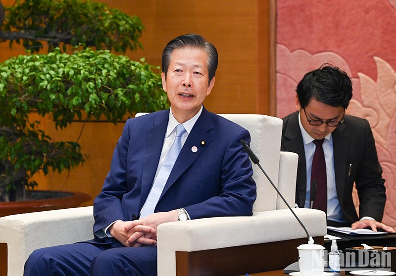[Ảnh] Chủ tịch Quốc hội Vương Đình Huệ tiếp Chủ tịch Đảng Công Minh Nhật Bản ảnh 6
