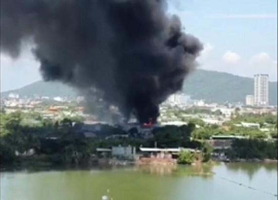 Bà Rịa - Vũng Tàu: Đang phối hợp điều tra nguyên nhân cháy lớn tại kho phế liệu gần khu dân cư