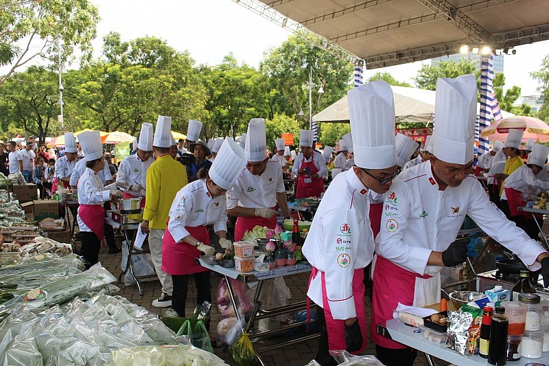 TP.Hồ Chí Minh: Sôi động Lễ hội Ẩm thực chay quận 7