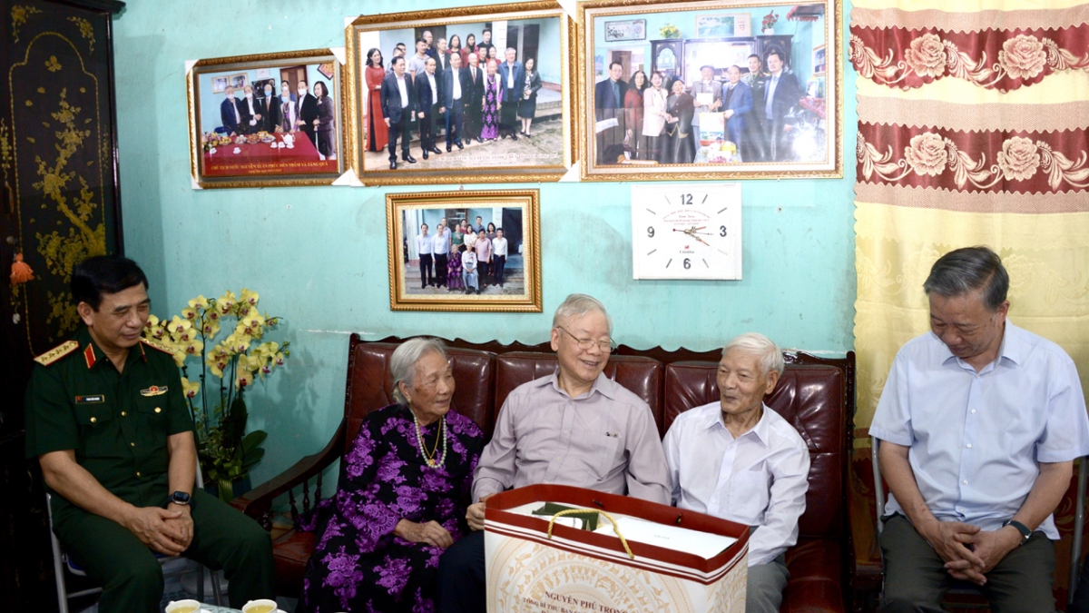 Tổng Bí thư Nguyễn Phú Trọng thăm Cửa khẩu Quốc tế Hữu Nghị - Ảnh 6.