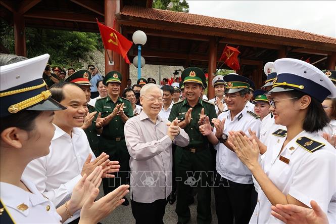Tổng Bí thư Nguyễn Phú Trọng thăm Cửa khẩu Quốc tế Hữu Nghị - Ảnh 1.