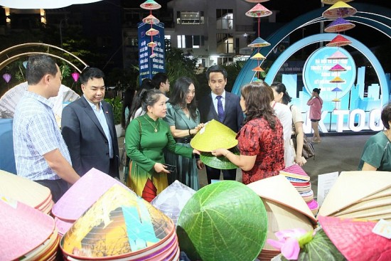 Hơn 2.000m2 trưng bày tại triển lãm kết nối Hà Nội và các tỉnh Đồng bằng sông Hồng