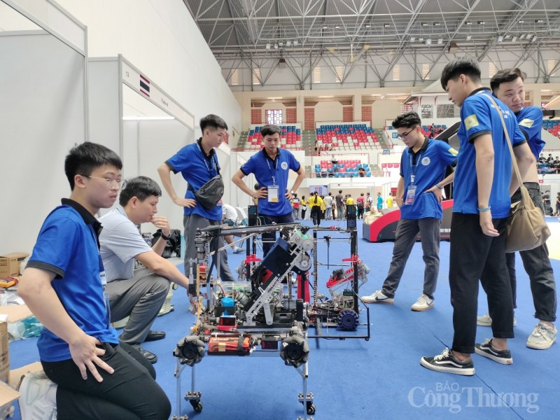 Đại học Công nghiệp Hà Nội đã có mặt tại Campuchia sẵn sàng cho ABU Robocon 2023