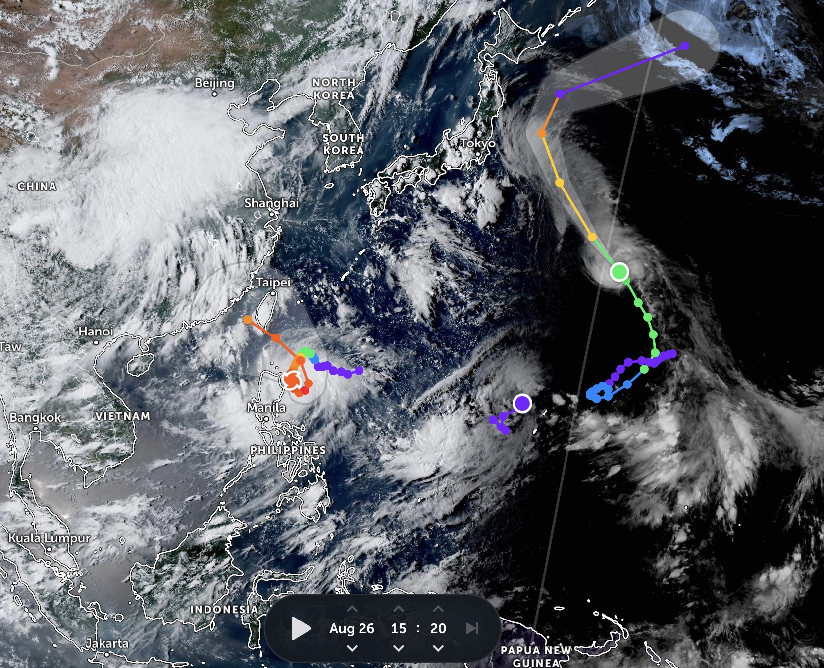 Bão nhiệt đới Damrey cùng một vùng áp thấp nhiệt đới gần đảo Guam có thể ảnh hưởng đến đường đi của bão Saola, khiến cơn bão này trở nên bất thường hơn. Ảnh: Himawari