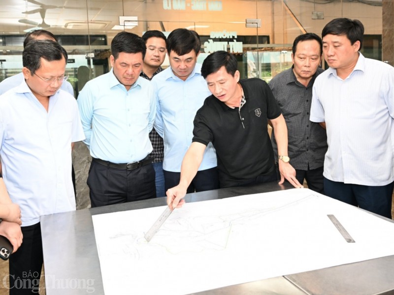 Bộ trưởng Nguyễn Hồng Diên kiểm tra công tác an toàn tại Công ty Than Vàng Danh