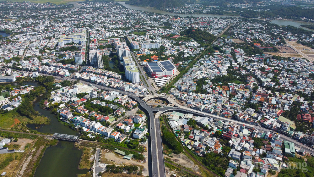 Nút giao thông hơn 1.300 tỷ đồng tại Nha Trang trước ngày thông xe