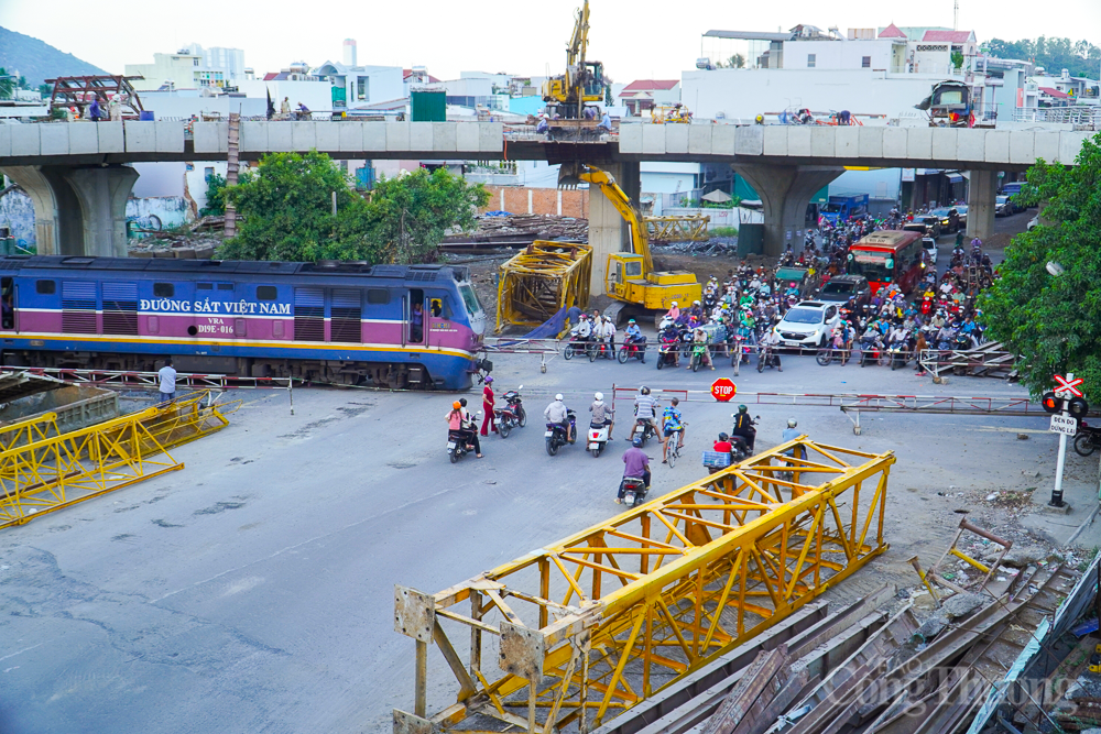 Nút giao thông hơn 1.300 tỷ đồng tại Nha Trang trước ngày thông xe