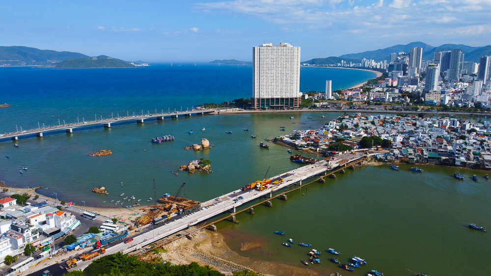 Khánh Hòa sắp thông xe cầu Xóm Bóng sau gần 2 năm triển khai