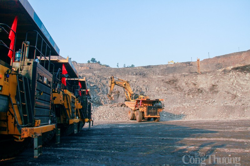 Bộ Tài nguyên và Môi trường: Bổ sung 7 mỏ vào Kế hoạch đấu giá quyền khai thác khoáng sản