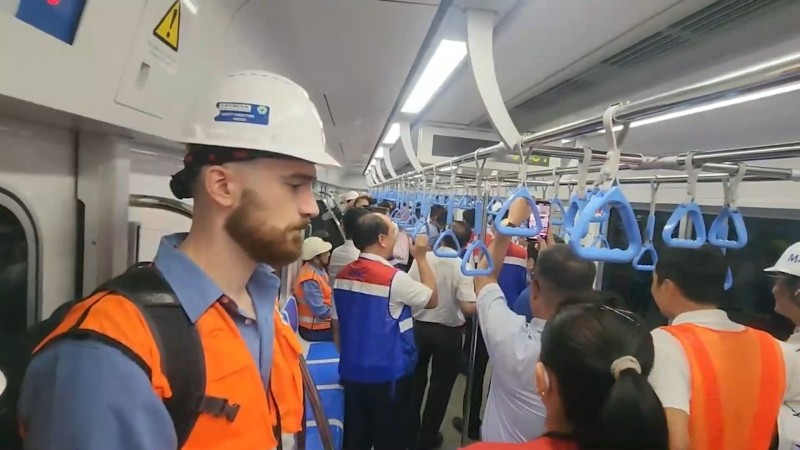 Trải nghiệm chạy thử toàn tuyến metro Bến Thành - Suối Tiên ở TP. Hồ Chí Minh