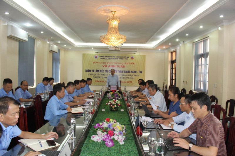 Lãnh đạo TKV kiểm tra sản xuất tại Công ty than Quang Hanh