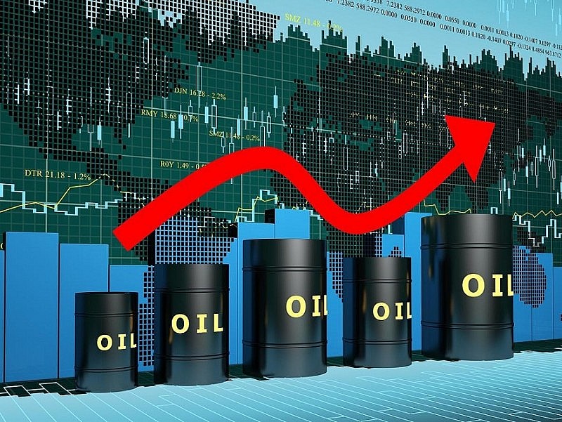 Giá dầu tiếp tục tăng do lo ngại về nguồn cung thắt chặt