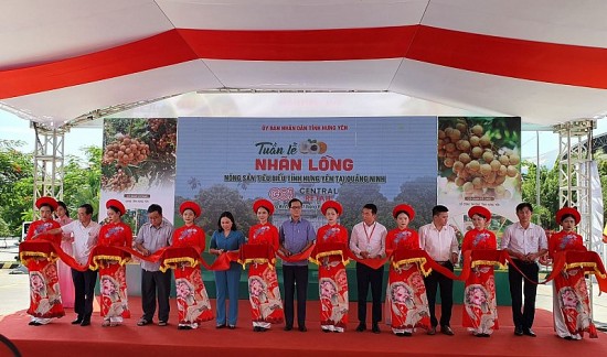Người tiêu dùng háo hức với Tuần lễ Nhãn lồng - Nông sản tiêu biểu Hưng Yên tại Quảng Ninh