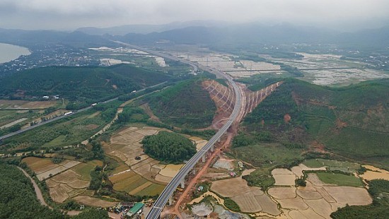 Thanh tra Chính phủ yêu cầu xử lý nghiêm vi phạm liên quan cao tốc Cam Lộ - La Sơn