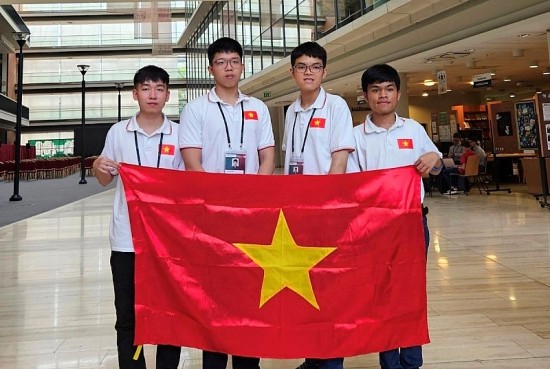 Bộ Giáo dục và Đào tạo: 4 học sinh Việt Nam giành huy chương Olympic Tin học quốc tế 2023