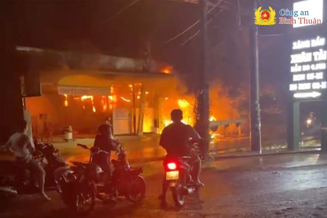 Vụ cháy nhà ở Bình Thuận: Hành động dũng cảm không ngại hiểm nguy cứu người sẽ in đậm mãi
