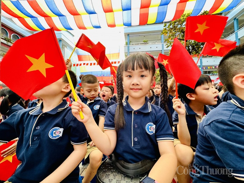 Hà Nội: Hơn 2,2 triệu học sinh háo hức dự lễ khai giảng