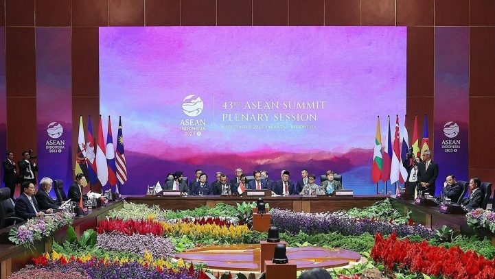 Phiên toàn thể Hội nghị Cấp cao ASEAN 43