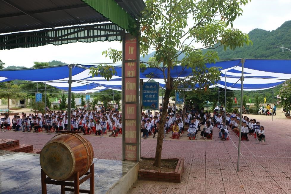 TSHPCo hỗ trợ các trường tại xã Trung Sơn nhân dịp khai giảng năm học mới