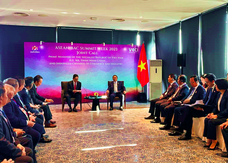 Bộ trưởng Nguyễn Hồng Diên cùng Thủ tướng Chính phủ tham dự một số hoạt động tiếp và làm việc với cộng đồng doanh nghiệp Indonesia