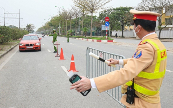 Các trường hợp cảnh sát giao thông được dừng xe