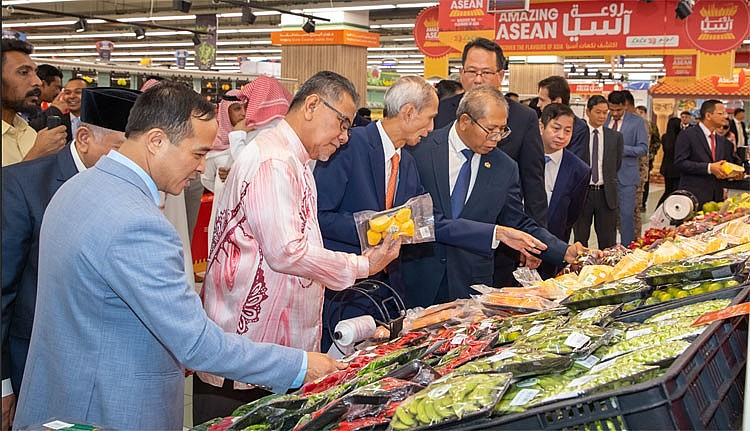Thương vụ Việt Nam và các nước ASEAN tại Saudi Arabia tổ chức tuần lễ “Amazing ASEAN 2023” tại siêu thị Lulu