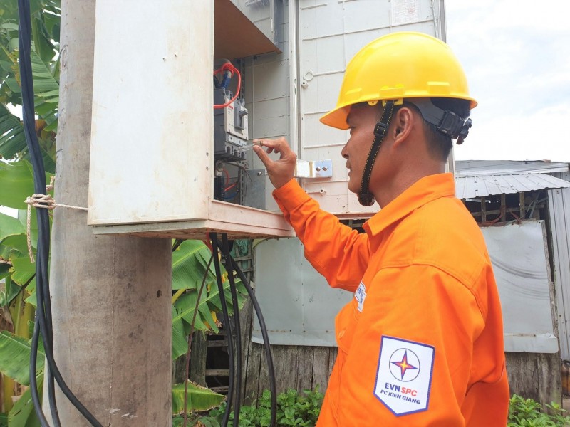 PC Kiên Giang triển khai kế hoạch thay đổi lịch ghi chỉ số công tơ điện