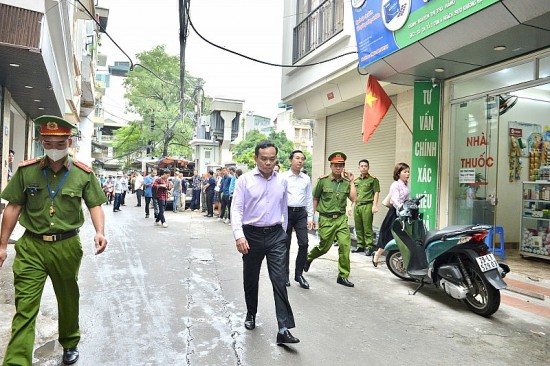 Phó Thủ tướng Trần Lưu Quang chỉ đạo khắc phục hậu quả vụ cháy chung cư tại Hà Nội
