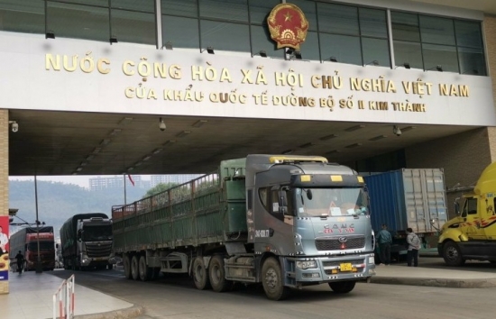 Tạo điều kiện tối đa cho xuất nhập khẩu hàng hóa qua cửa khẩu Lào Cai
