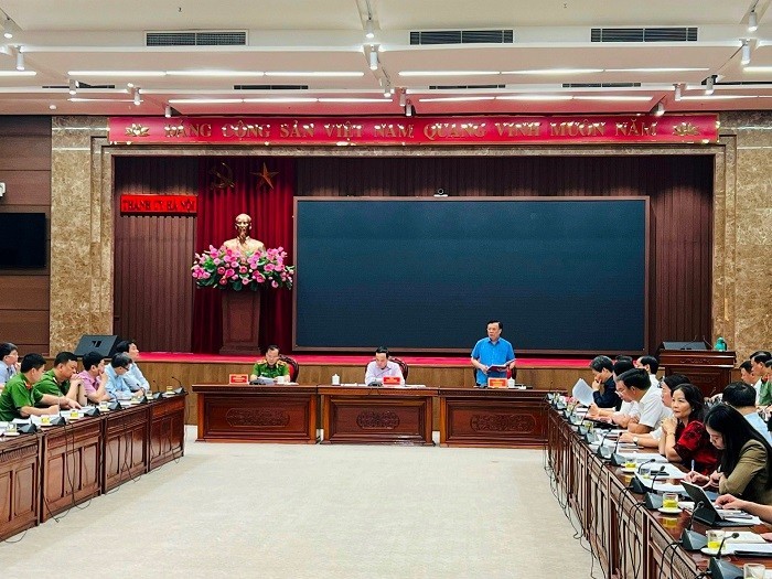 Bí thư Thành ủy Hà Nội Đinh Tiến Dũng yêu cầu các lực lượng chức năng của TP Hà Nội tập trung cao độ khắc phục hậu quả vụ cháy chung cư mini ở phố Khương Hạ