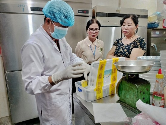 Sau vụ bánh mì Phượng, Quảng Nam yêu cầu tăng cường hơn nữa về bảo đảm an toàn thực phẩm