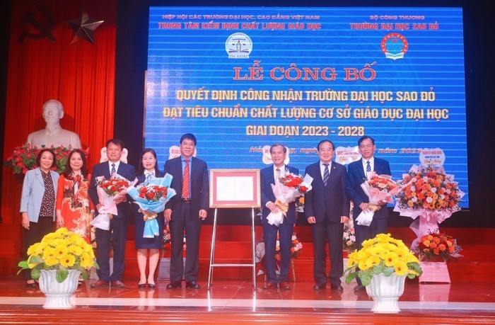 Trường Đại Học Sao Đỏ: Không ngừng cải tiến nâng cao chất lượng đào tạo