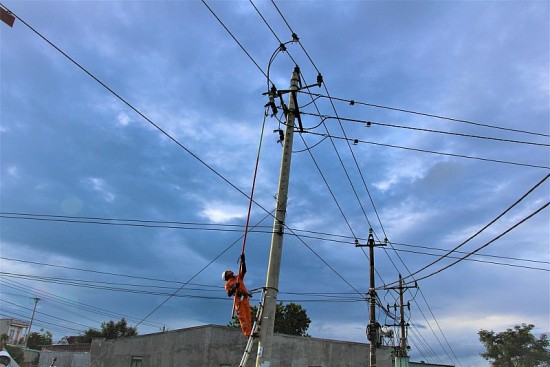PC Kon Tum triển khai các công trình sửa chữa và dự án đầu tư xây dựng lưới điện lớn