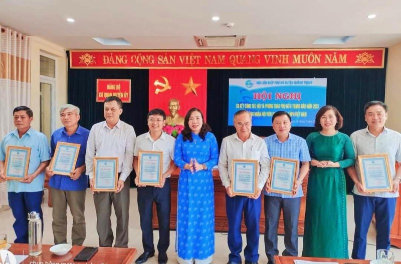 Quảng Bình: 95 nam giới tham gia hội viên danh dự Hội Liên hiệp phụ nữ