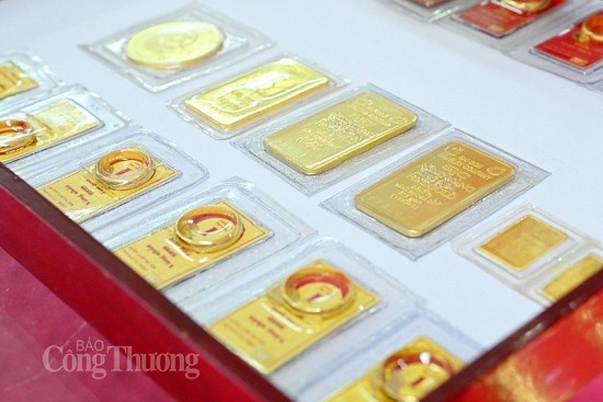 Giá vàng hôm nay 12/3/2024: Vàng SJC “phi nước đại” vượt lên trên 82 triệu đồng mỗi lượng