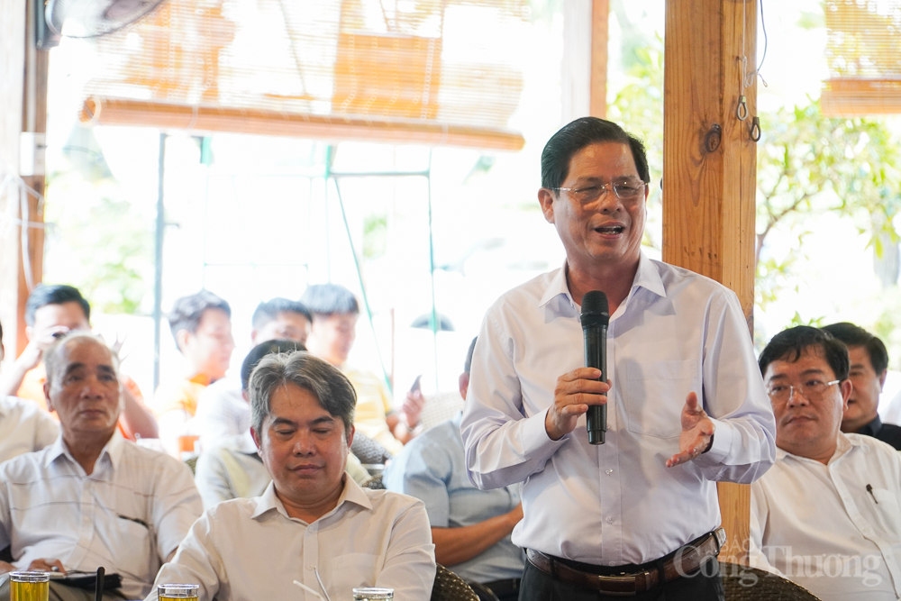 Chủ tịch UBND tỉnh Khánh Hòa ngồi cà phê cùng doanh nghiệp