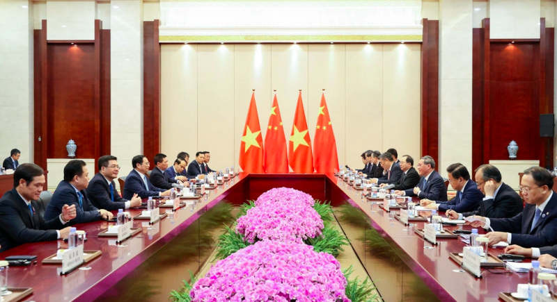 Thủ tướng Phạm Minh Chính và Thủ tướng Trung Quốc Lý Cường hội đàm trong không khí chân thành, hữu nghị, tin cậy và cởi mở - Ảnh: VGP