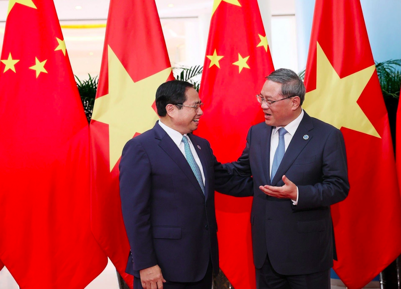Thủ tướng Phạm Minh Chính và Thủ tướng Trung Quốc Lý Cường - Ảnh: VGP