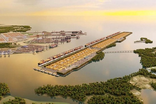 Chuyển động doanh nghiệp Việt: Triển vọng dự án siêu cảng tại Việt Nam, Apec Land Huế lỗ 11 tỷ đồng