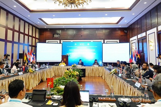 ASEAN ứng phó và xử lý tin sai sự thật trên không gian mạng