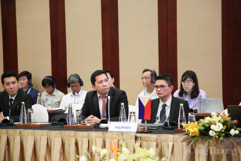 ASEAN ứng phó và xử lý tin sai sự thật trên không gian mạng
