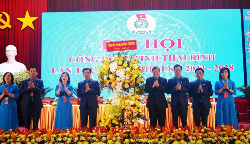 Ông Bùi Xuân Vinh tái đắc cử chức vụ Chủ tịch LĐLĐ tỉnh Thái Bình