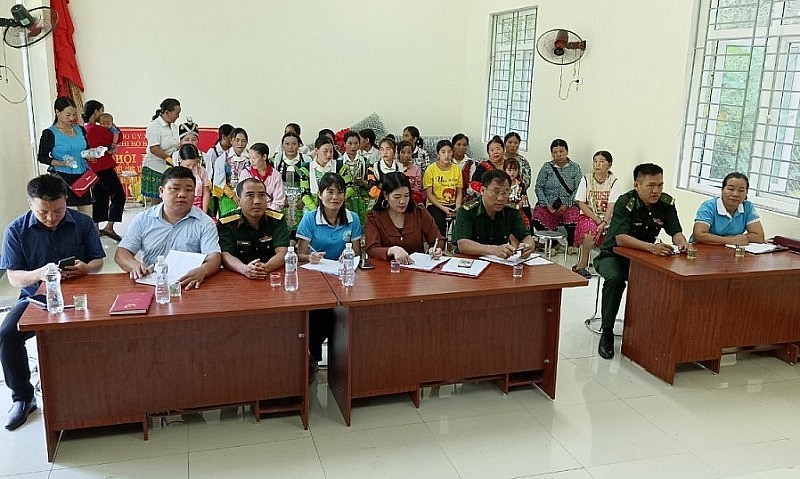 Thanh Hóa: Xóa mù chữ cho đồng bào dân tộc Mông ở huyện Mường Lát