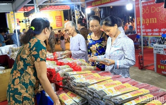 Gần 30 gian hàng giới thiệu sản phẩm của 18 doanh nghiệp tỉnh Thái Bình
